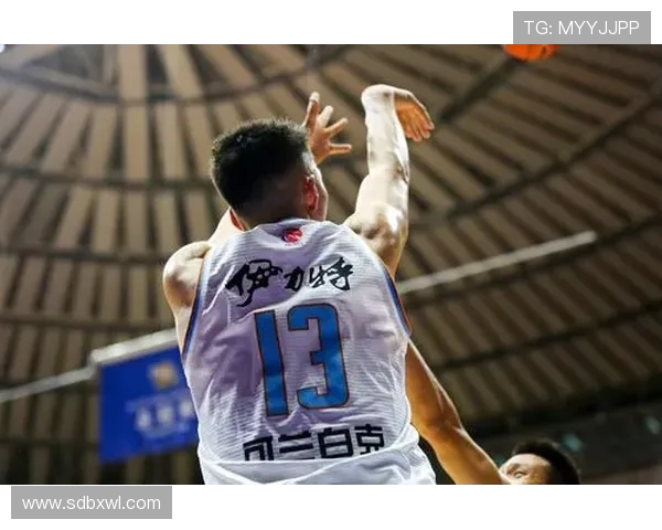 专访李伟：探寻网球界的成功秘诀与成长之路