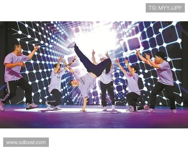 全国街舞大赛点评重庆攀岩队展现独特节奏与激情表演