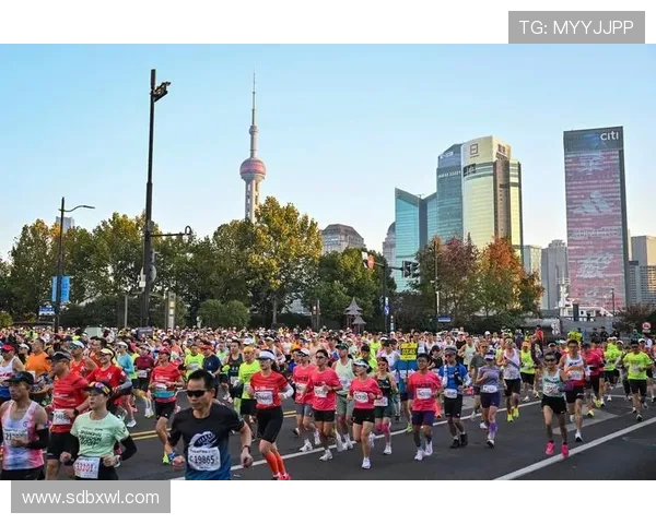 深圳飞盘队在马拉松大满贯积分榜中以71分稳居榜首展现强劲实力