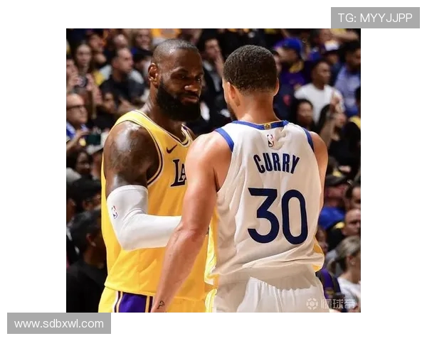 勇士与湖人2016季前赛精彩回顾与赛场亮点分析 勇士与湖人2016季前赛精彩回顾与赛场亮点分析