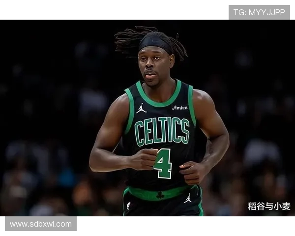 朱霍勒迪的篮球之路与职业生涯的辉煌成就探讨