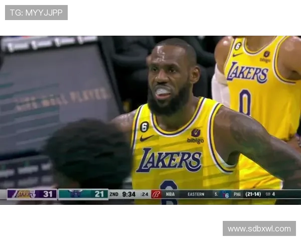 湖人对阵黄蜂的精彩对决分析与球员表现点评 湖人对阵黄蜂的精彩对决分析与球员表现点评