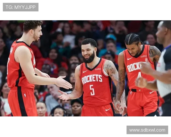 热火与火箭激战正酣视频直播精彩瞬间尽在眼前