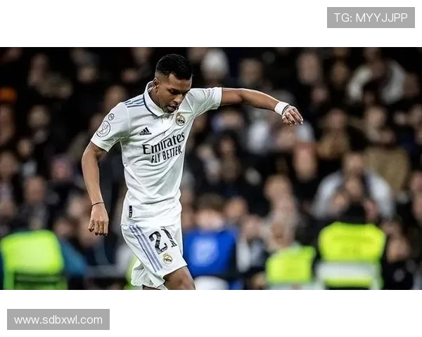 皇马与瓦伦西亚全场比赛精彩回顾与战术分析 皇马与瓦伦西亚全场比赛精彩回顾与战术分析