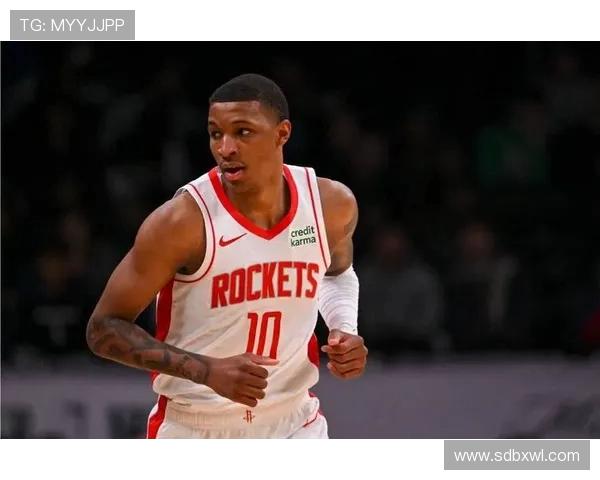 马刺与火箭激战第4场双方全力争夺季后赛晋级机会 马刺与火箭激战第4场双方全力争夺季后赛晋级机会